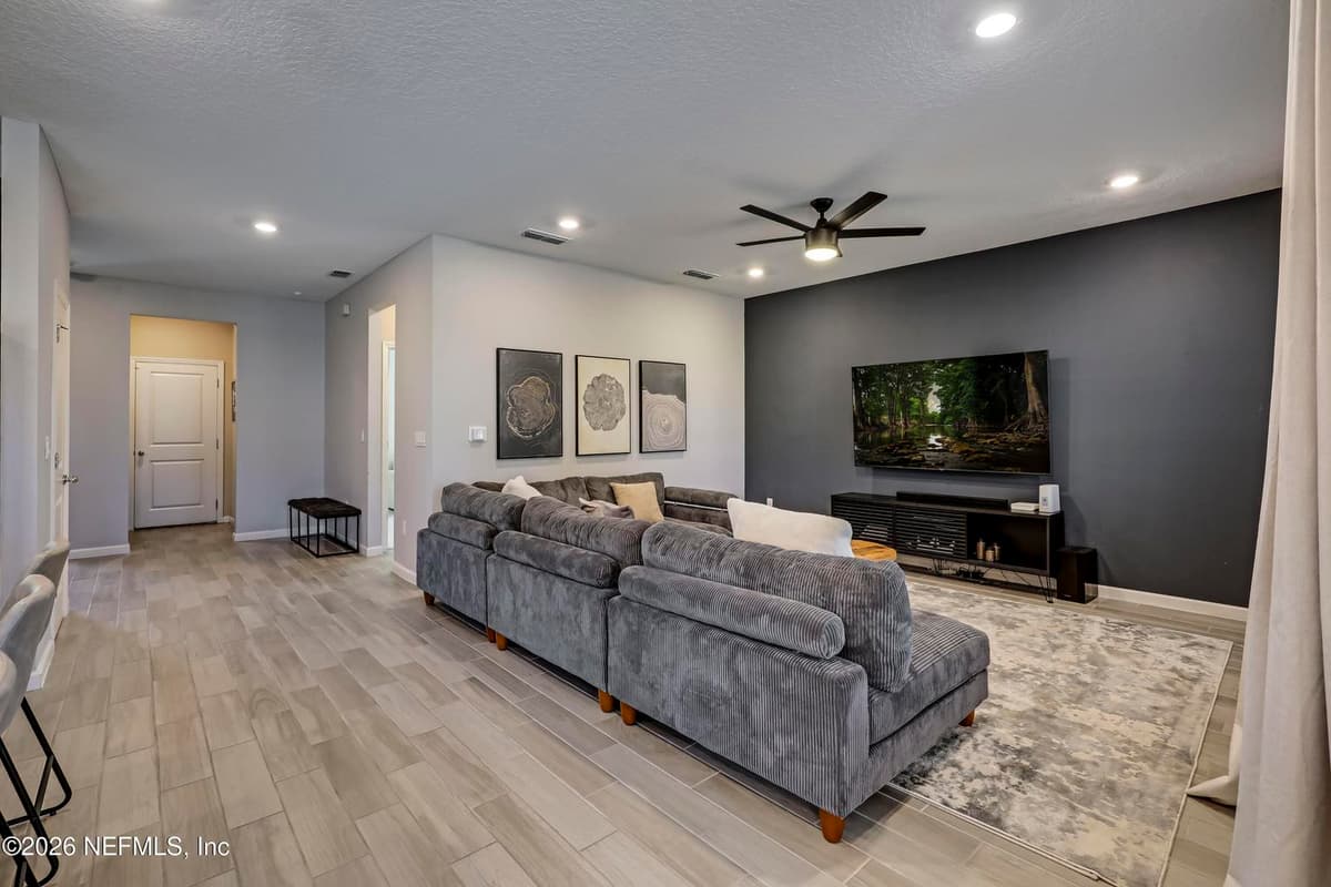 519 TYNES Boulevard, Middleburg, FL 32068 3