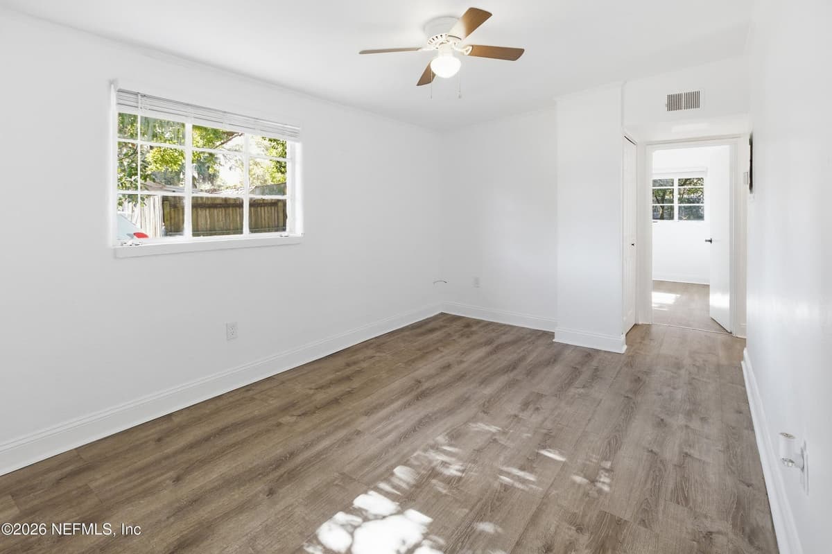 1942 BROOKVIEW Drive S, Jacksonville, FL 32246 3