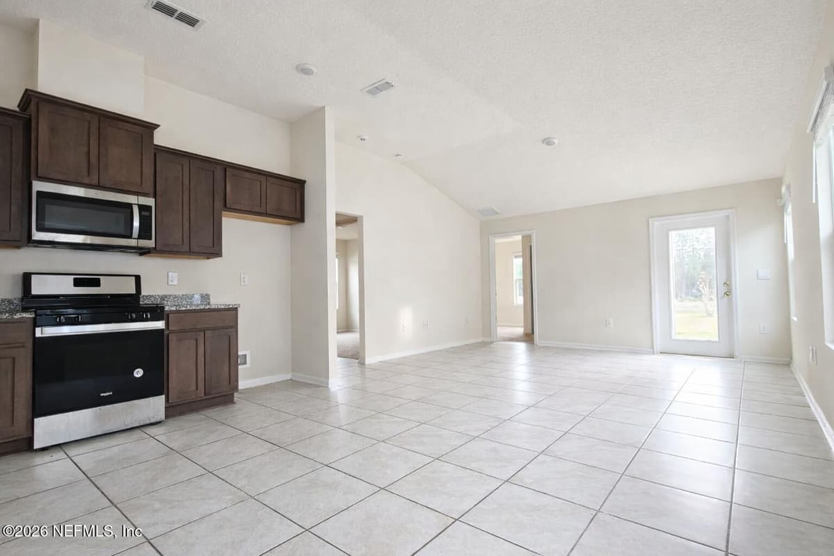 86226 MAINLINE Road, Yulee, FL 32097 2