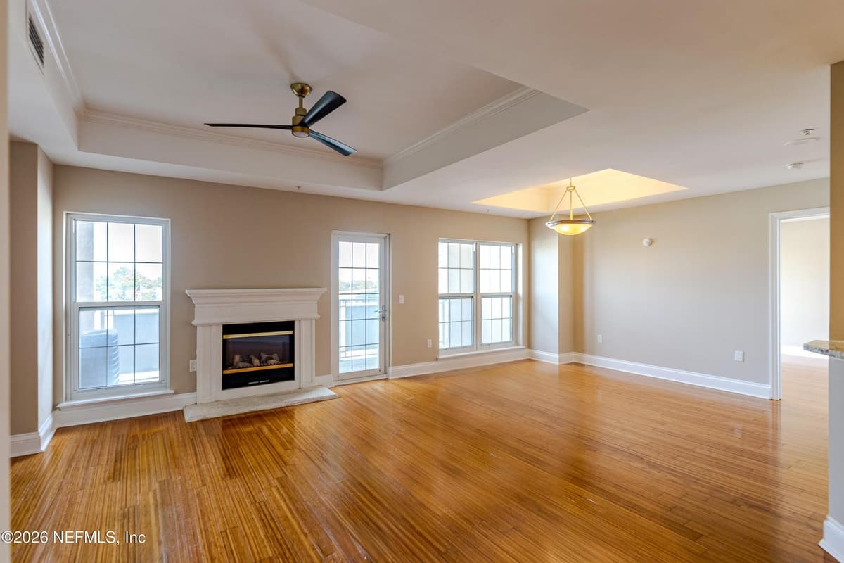 400 BAY Street 404, Jacksonville, FL 32202 3