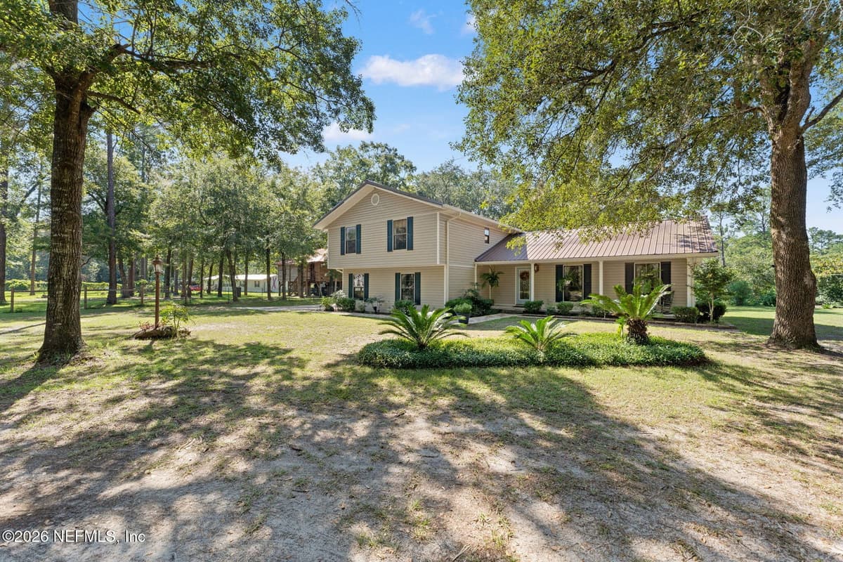 323 ST MARYS RIVER BLUFF Road, St. George, GA 31562 2