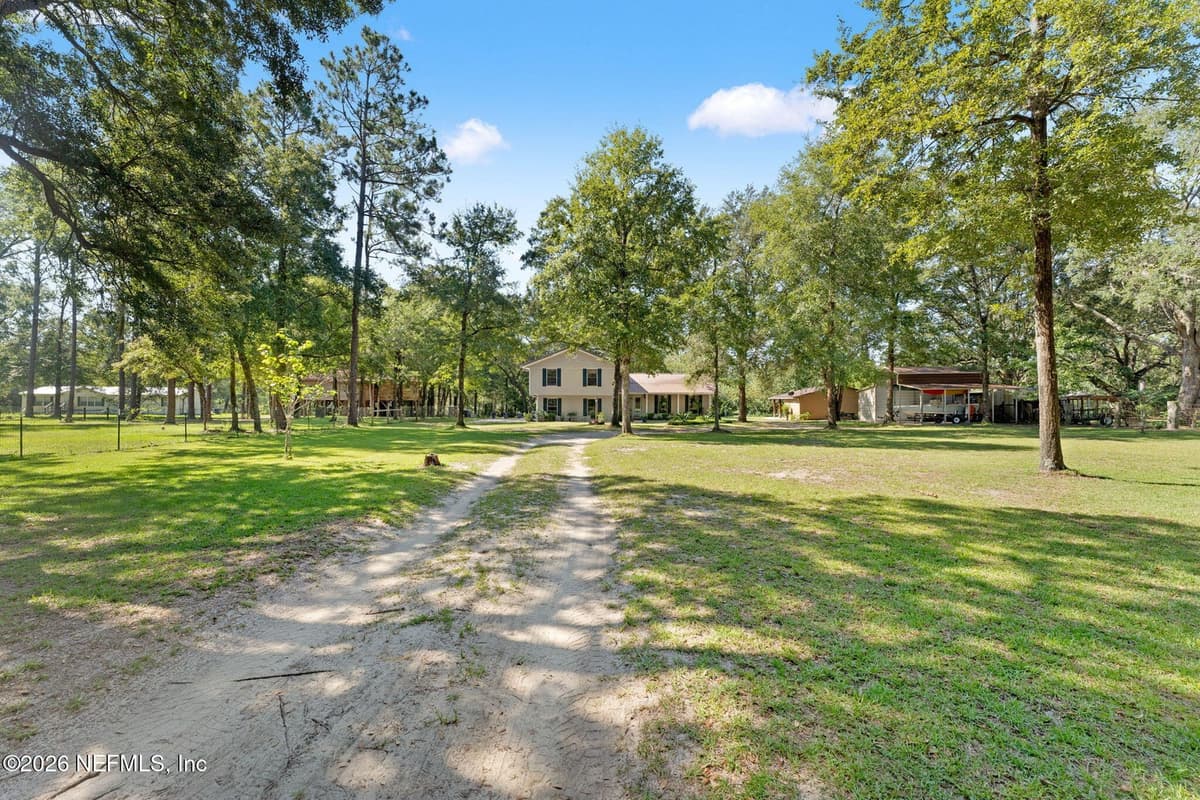 323 ST MARYS RIVER BLUFF Road, St. George, GA 31562 3