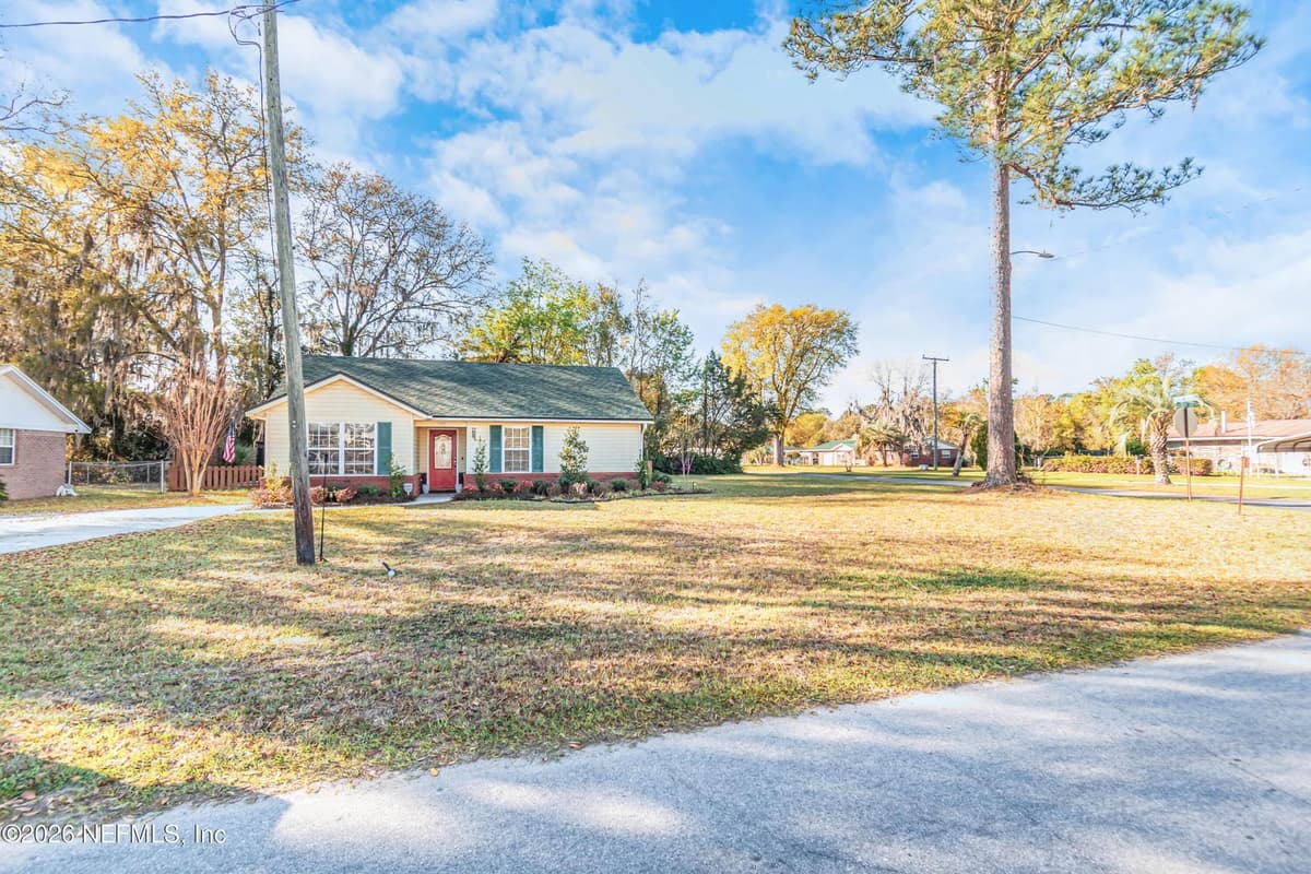 288 W OHIO Avenue, Macclenny, FL 32063 2