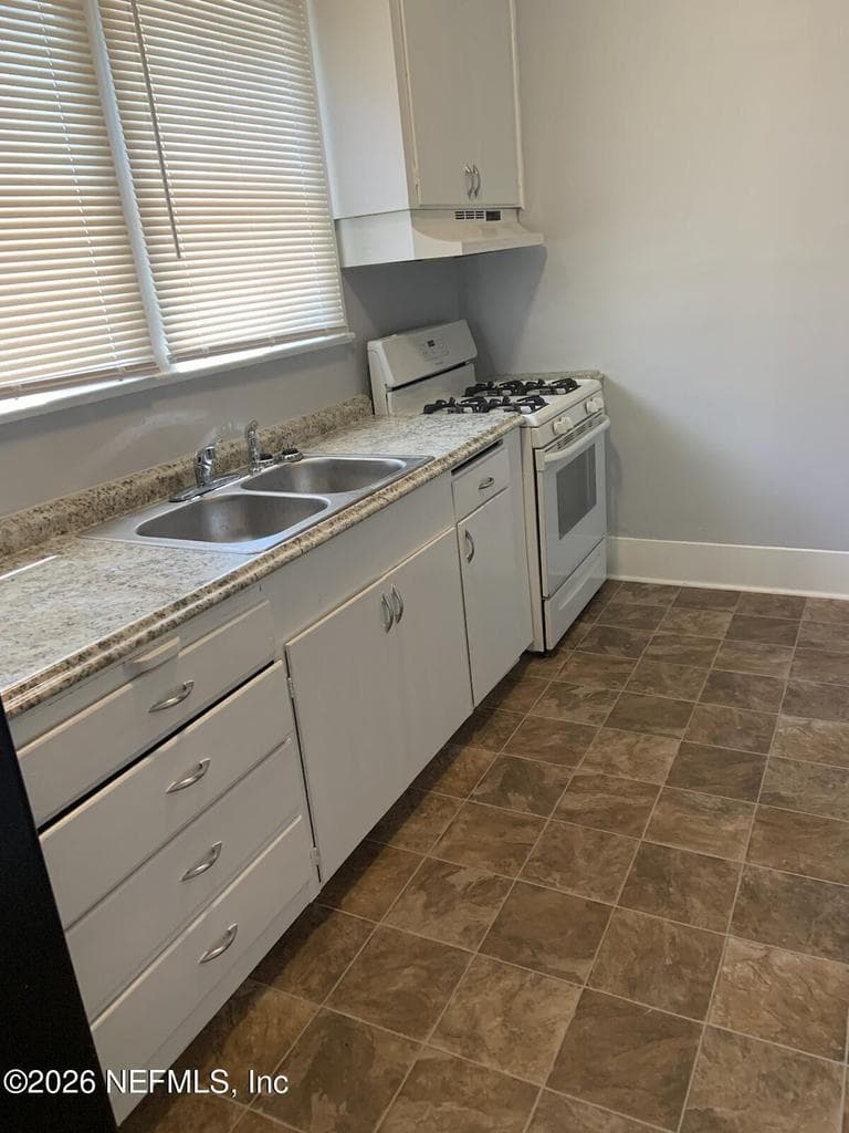 7264 BARBERIE Street, Jacksonville, FL 32208 2
