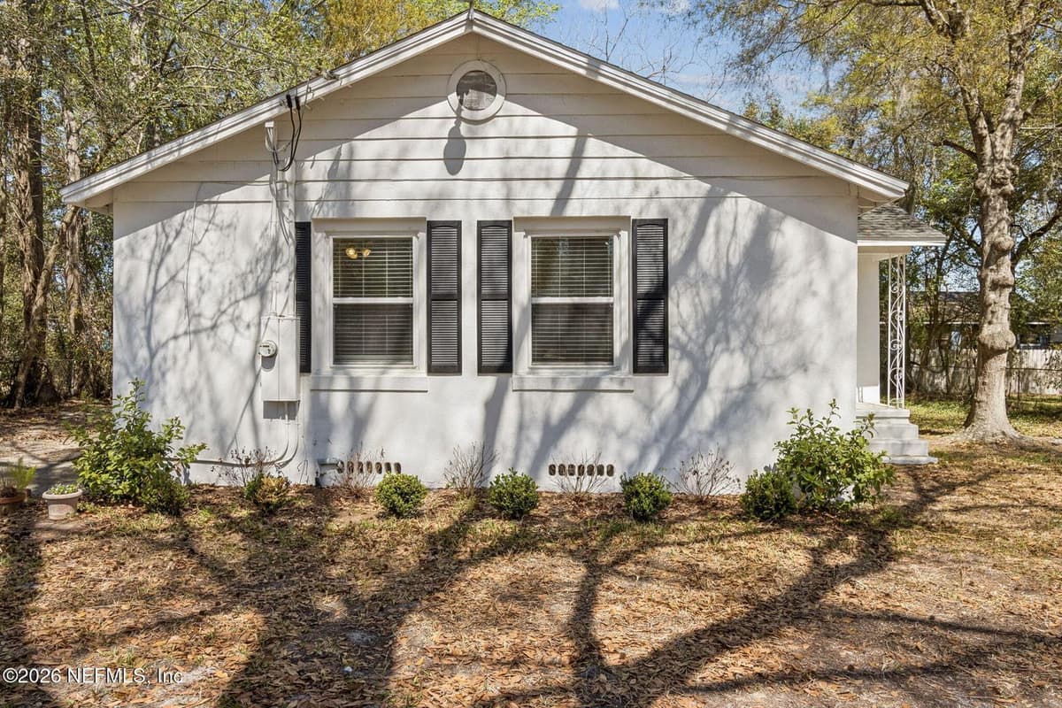 5049 ATTLEBORO Street, Jacksonville, FL 32205 2