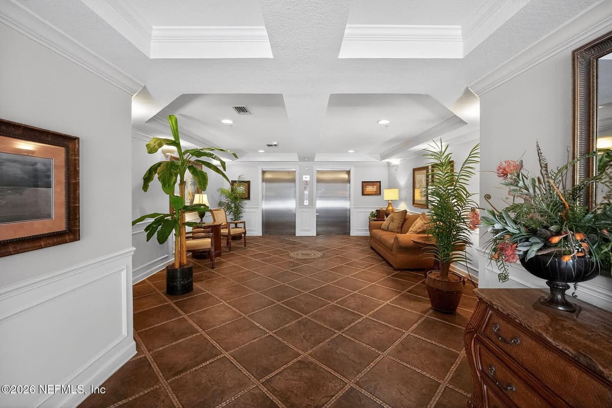 4480 DEERWOOD LAKE Parkway 454, Jacksonville, FL 32216 3