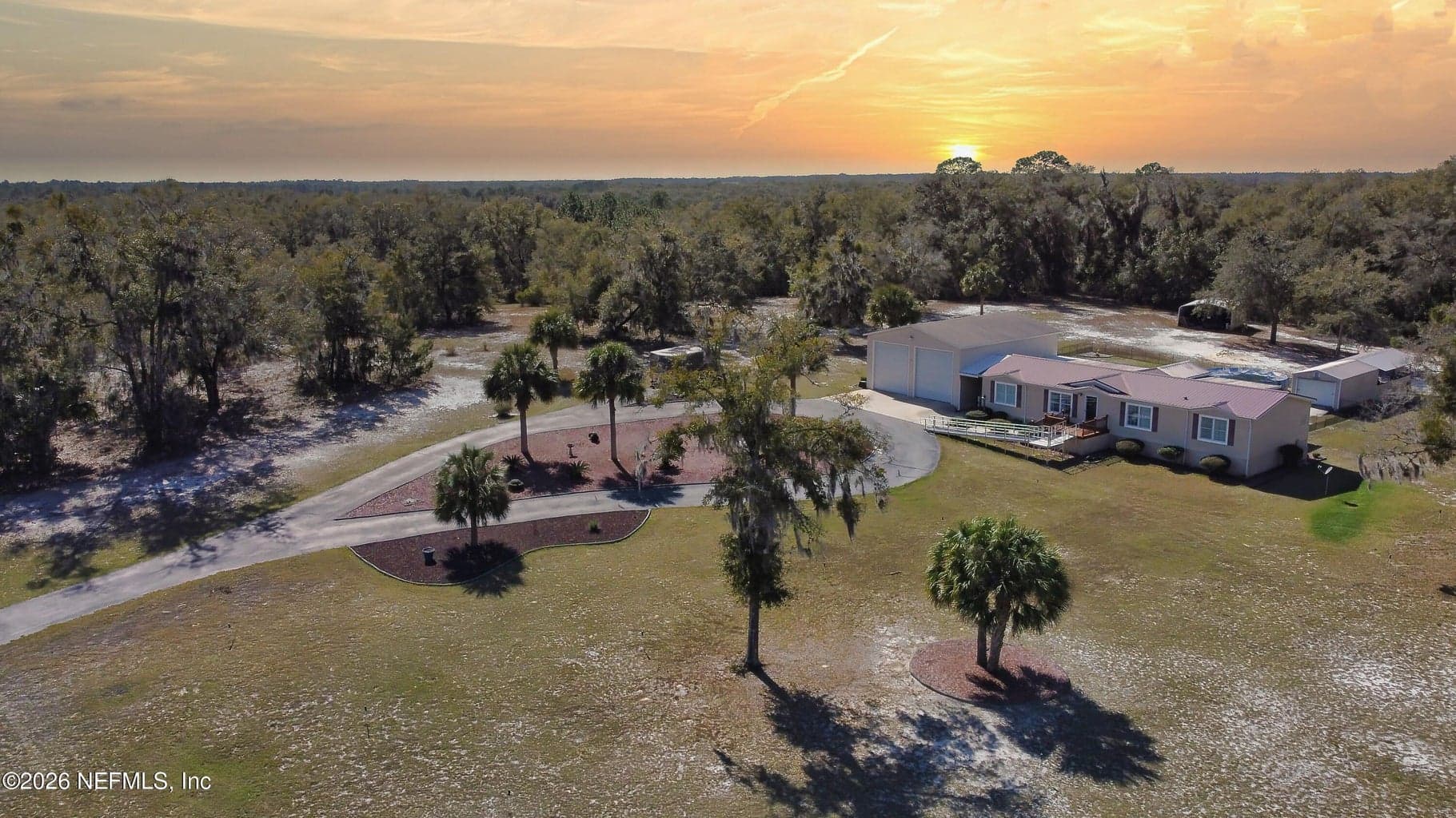 105 LAKE COMO Drive, Pomona Park, FL 32181