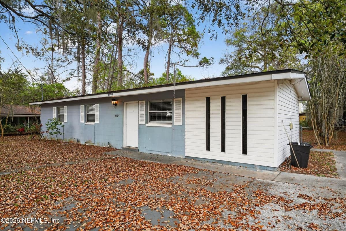 8609 OAK LEAF Road, Jacksonville, FL 32208 2