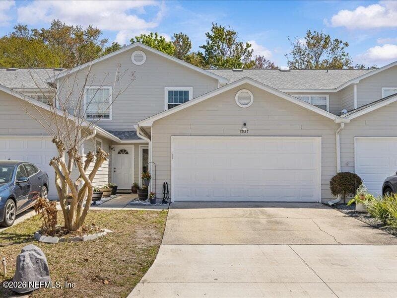 3927 MEADOWVIEW Drive N, Jacksonville, FL 32225 2