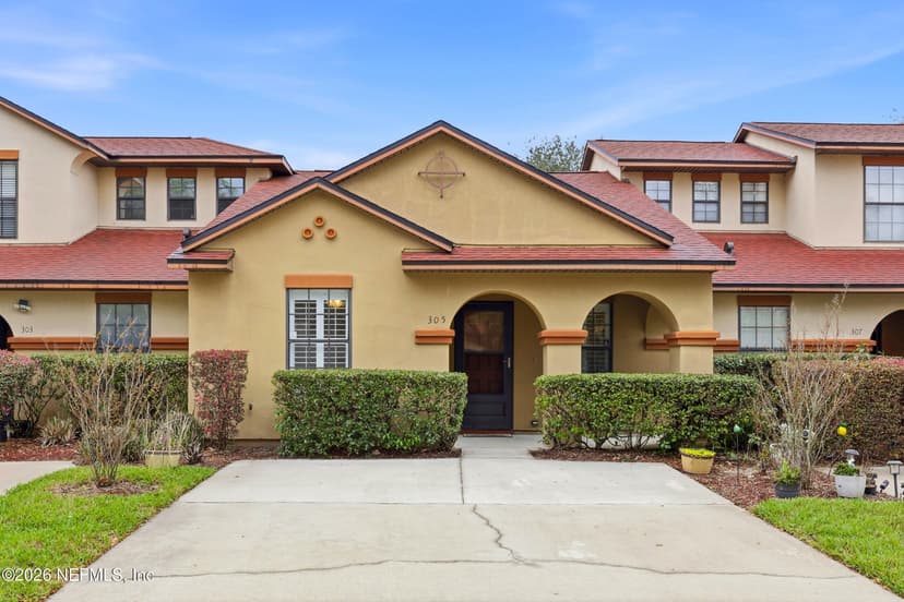 305 REDWOOD Lane, St. Johns, FL 32259