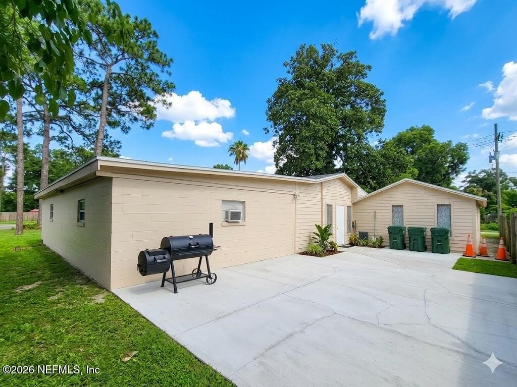 206 ARLINGTON Road N, Jacksonville, FL 32211 2