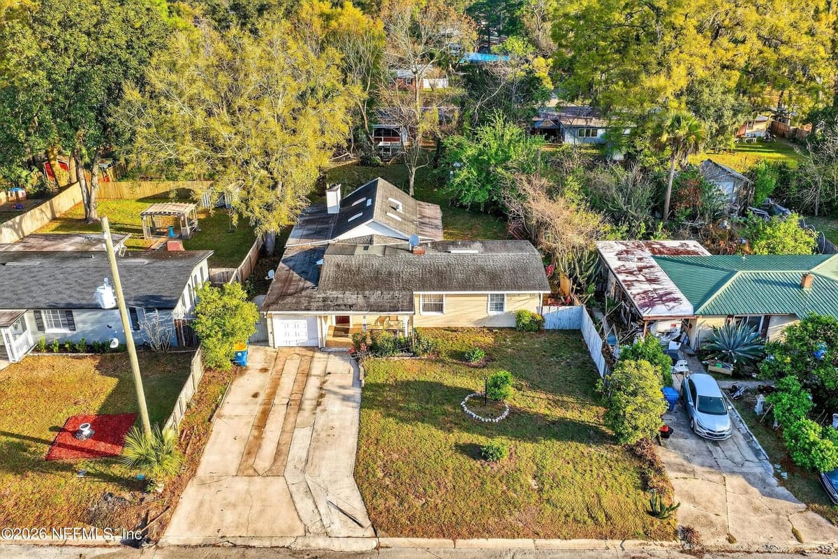 5933 GREEN HILL Lane, Jacksonville, FL 32211 3