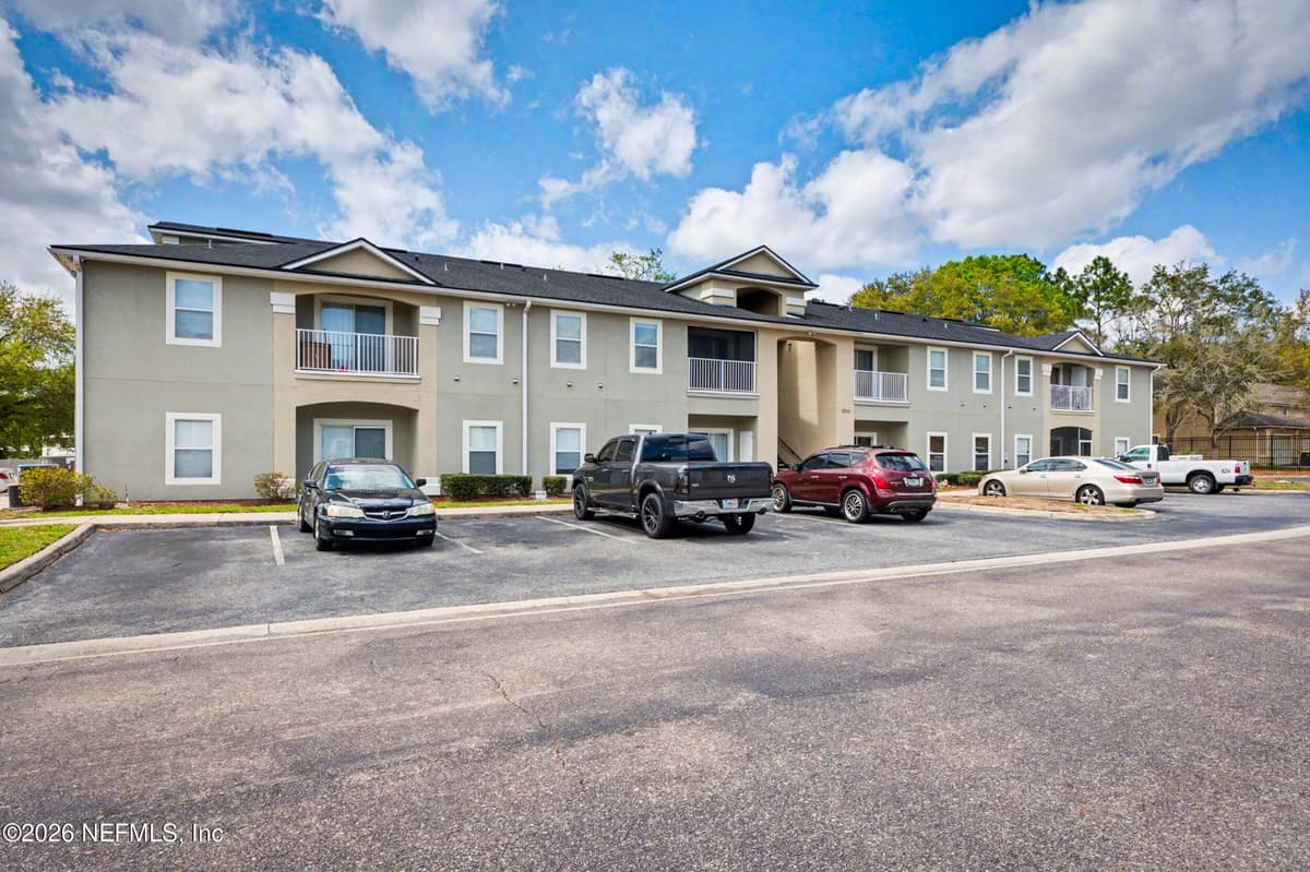 5050 PLAYPEN Drive 8, Jacksonville, FL 32210 2