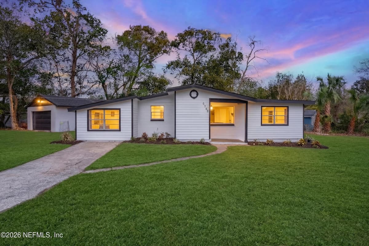 6749 MOPSY Lane, Jacksonville, FL 32210 3