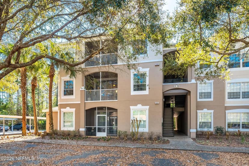 10550 BAYMEADOWS Road 121, Jacksonville, FL 32256