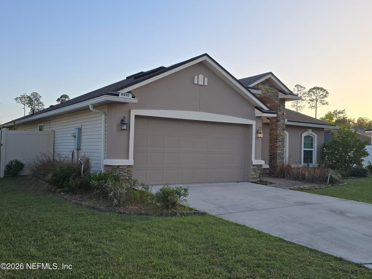 9932 PATRIOT Court, Jacksonville, FL 32221 2