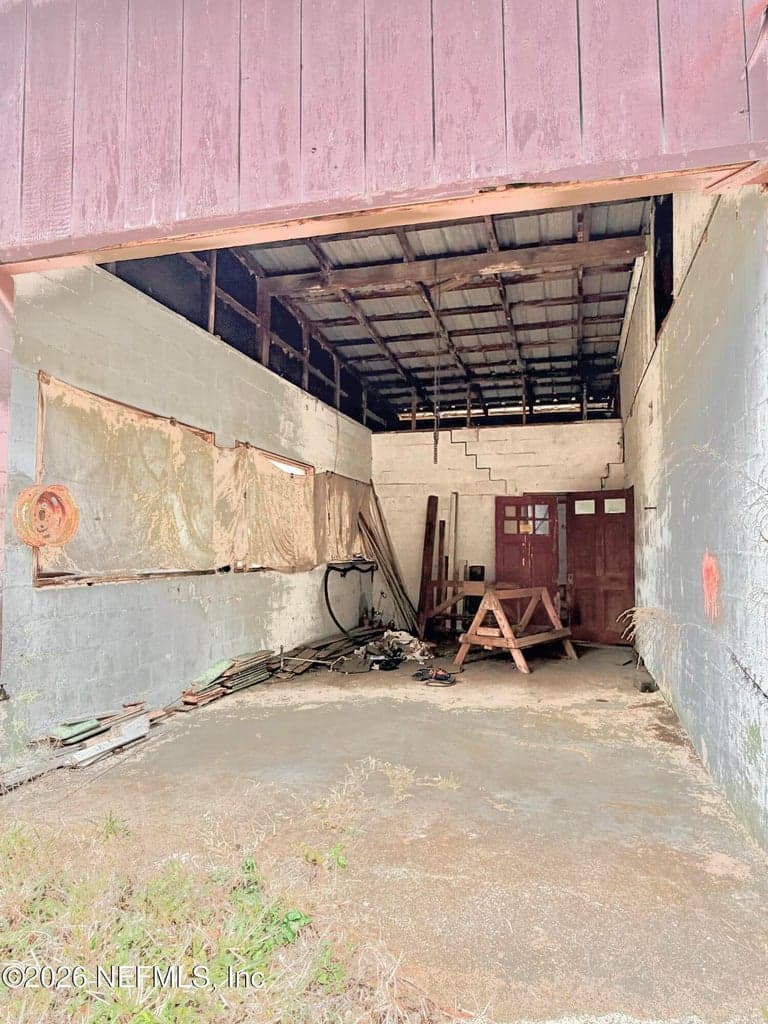 435 W RIVER Road, Palatka, FL 32177 3