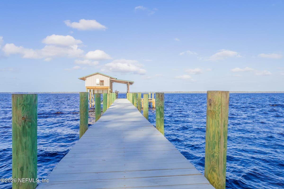 102 LAKE Avenue, Crescent City, FL 32112 3