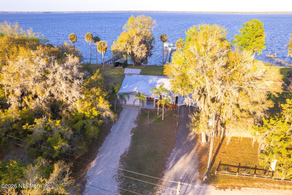 102 LAKE Avenue, Crescent City, FL 32112 2