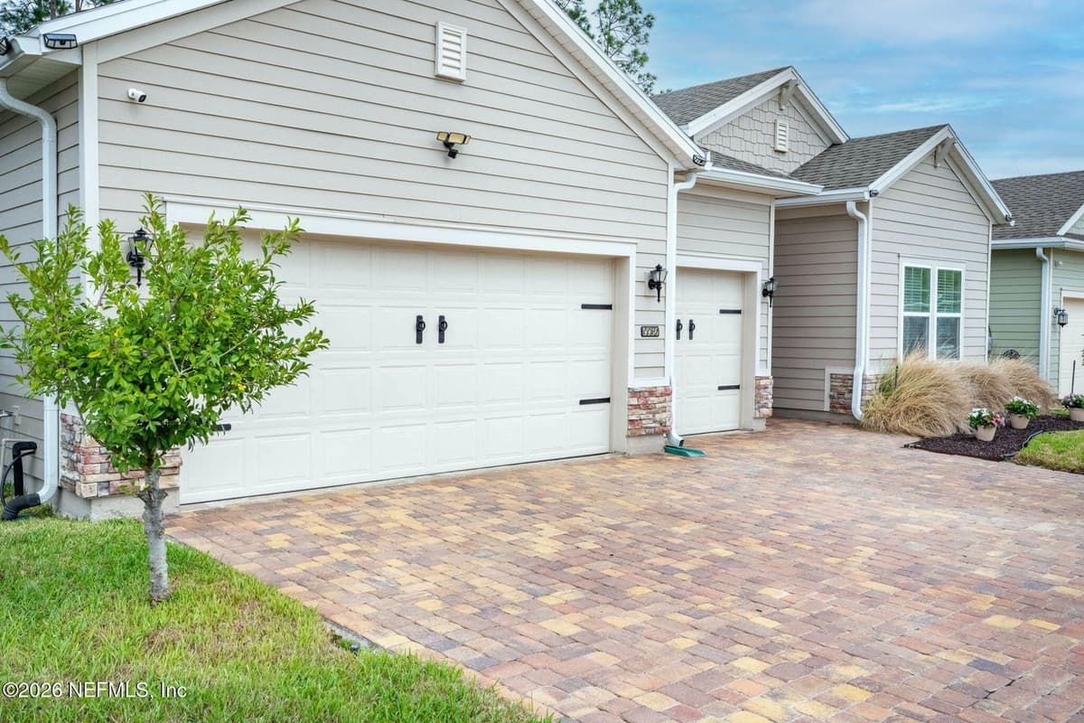 9936 PAVNES CREEK Drive, Jacksonville, FL 32222 2