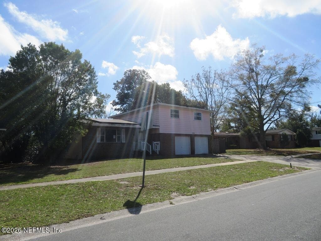 5932 JAGUAR Drive W, Jacksonville, FL 32244 3