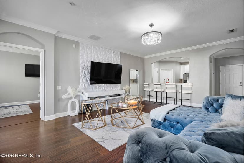 4480 DEERWOOD LAKE Parkway 336, Jacksonville, FL 32216