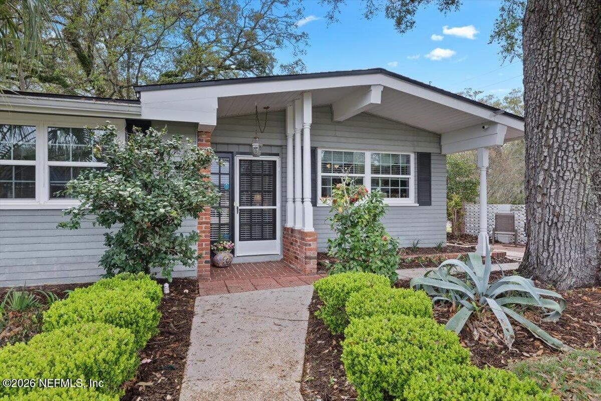 4703 KING RICHARD Road, Jacksonville, FL 32210 3