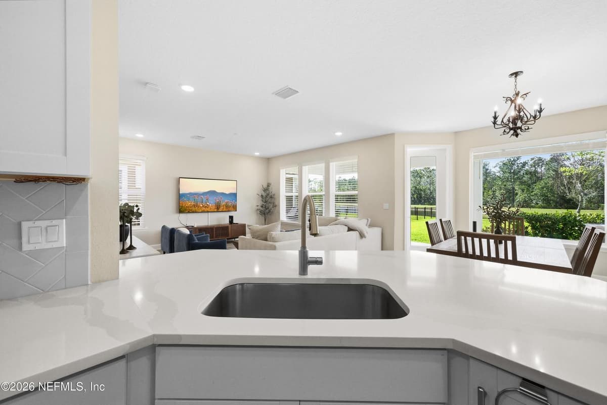 9834 INTELLECT Trail, Jacksonville, FL 32256 2