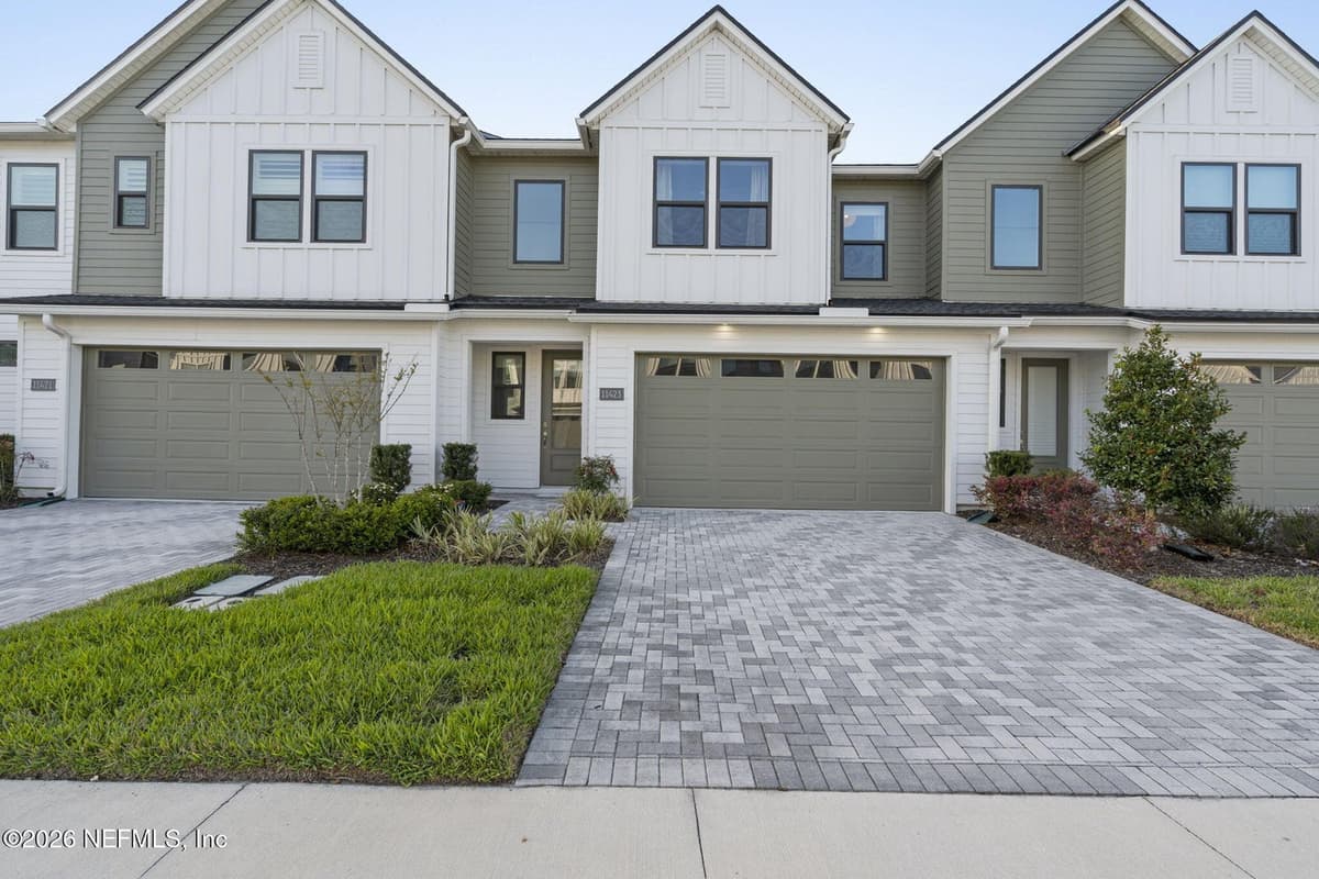 11423 NEWTONIAN Boulevard, Jacksonville, FL 32256 2