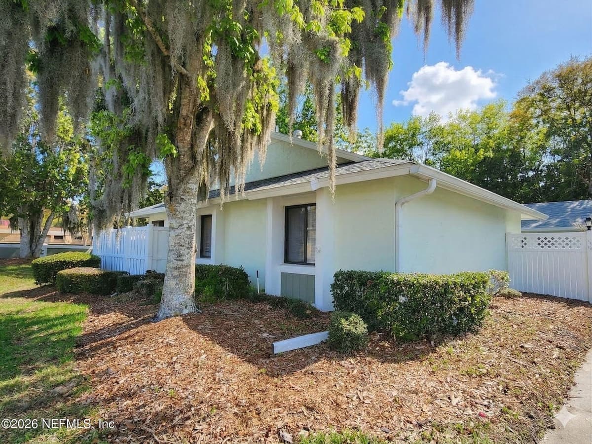 20 LAKE FOREST Court, Palm Coast, FL 32137 2
