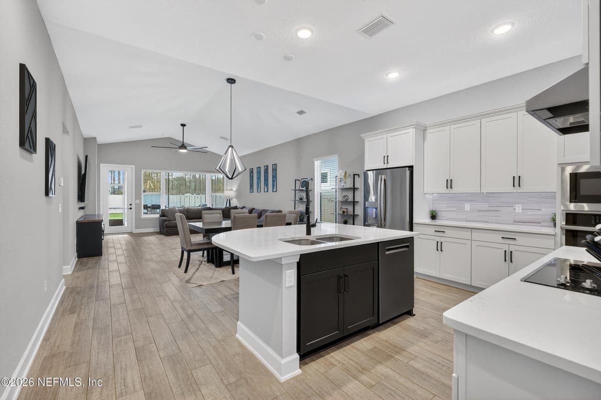 9809 INVENTION Lane, Jacksonville, FL 32256 3