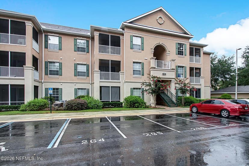8601 BEACH Boulevard 811, Jacksonville, FL 32216