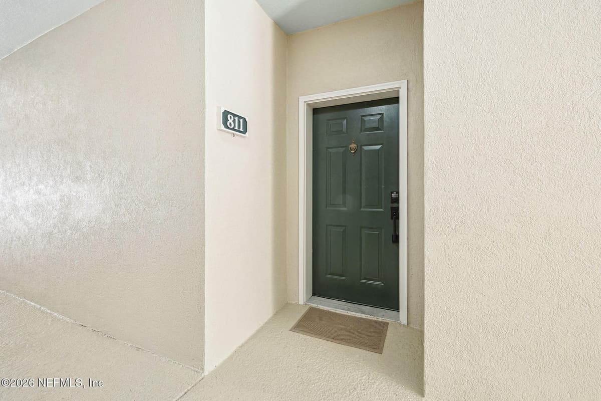 8601 BEACH Boulevard 811, Jacksonville, FL 32216 3
