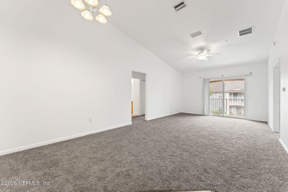 6111 MAGGIES Circle 109, Jacksonville, FL 32244 2