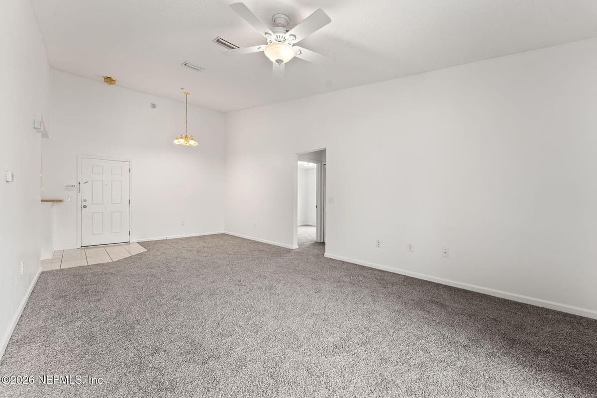 6111 MAGGIES Circle 109, Jacksonville, FL 32244 3
