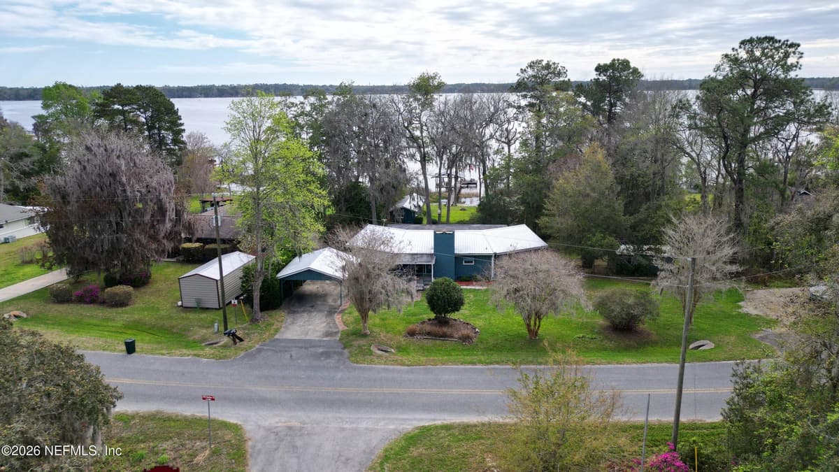 176 LAKE Drive, Florahome, FL 32140 2