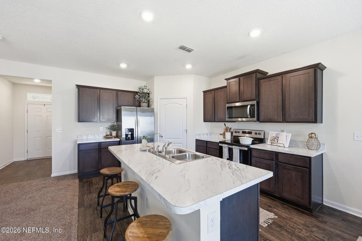 6279 BUCKING BRONCO Drive, Jacksonville, FL 32234 3