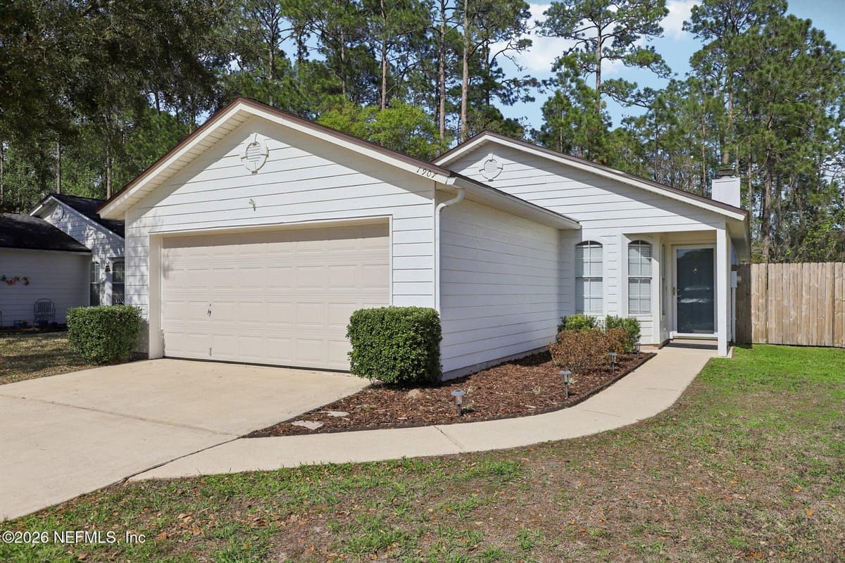 1907 HUNTERS TRACE Circle, Middleburg, FL 32068 3