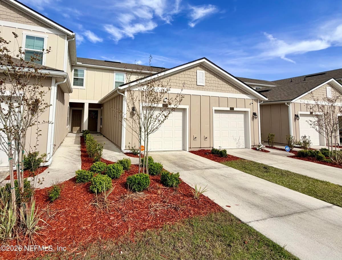 4021 BAY HAWK Court, Jacksonville, FL 32220 2