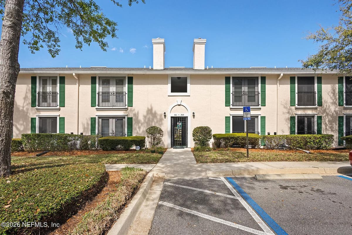 13715 RICHMOND PARK Drive N 304, Jacksonville, FL 32224 2