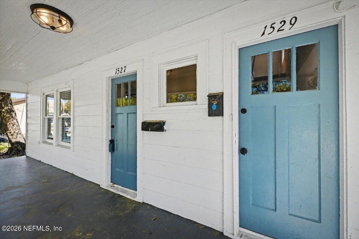 1527 NALDO Avenue, Jacksonville, FL 32207 3
