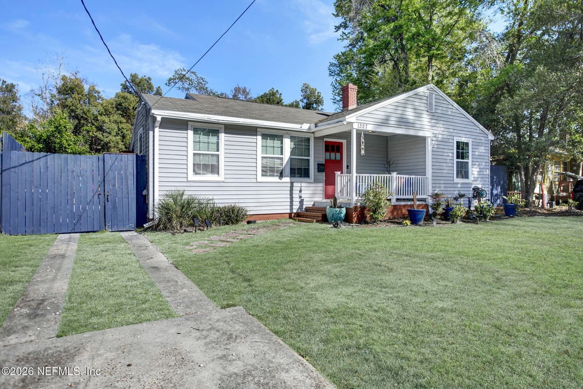 1327 MACARTHUR Street, Jacksonville, FL 32205 3