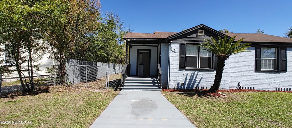 7905 PAUL JONES Drive, Jacksonville, FL 32208 2