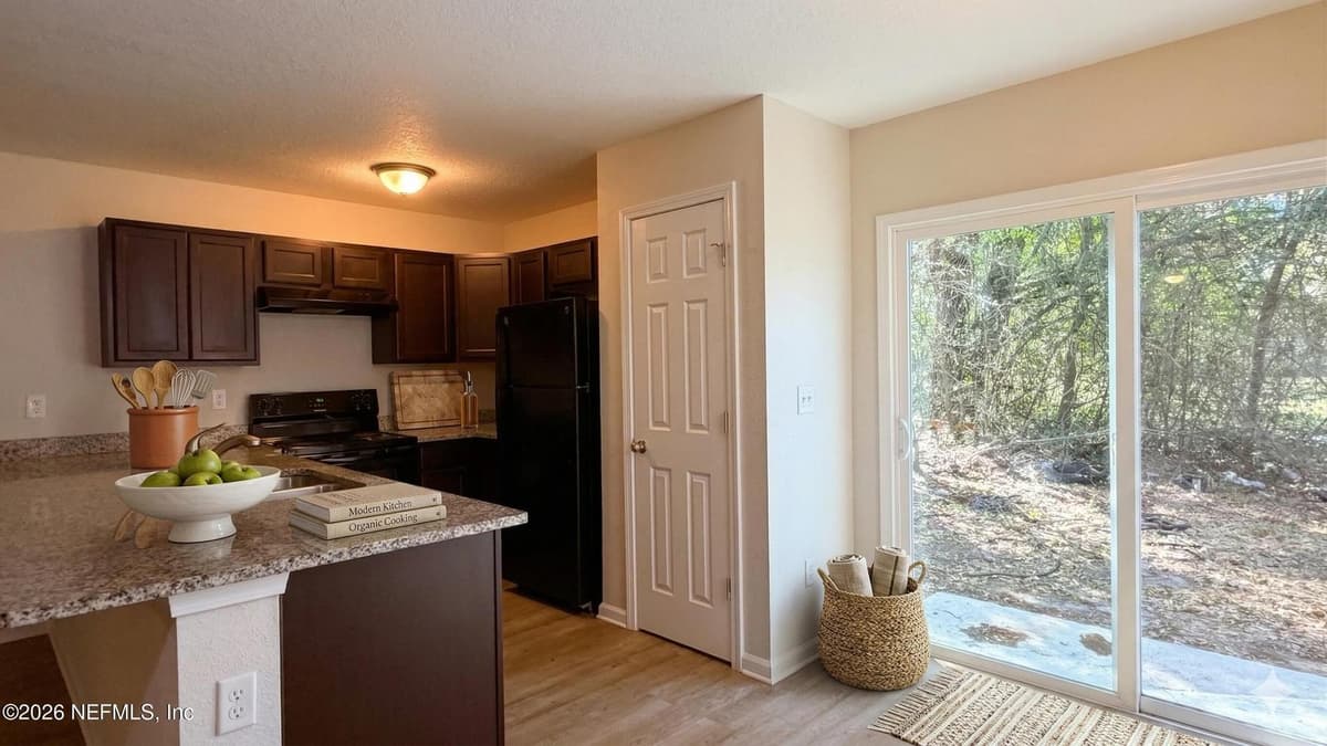 7880 PLAYSCHOOL Lane, Jacksonville, FL 32210 3