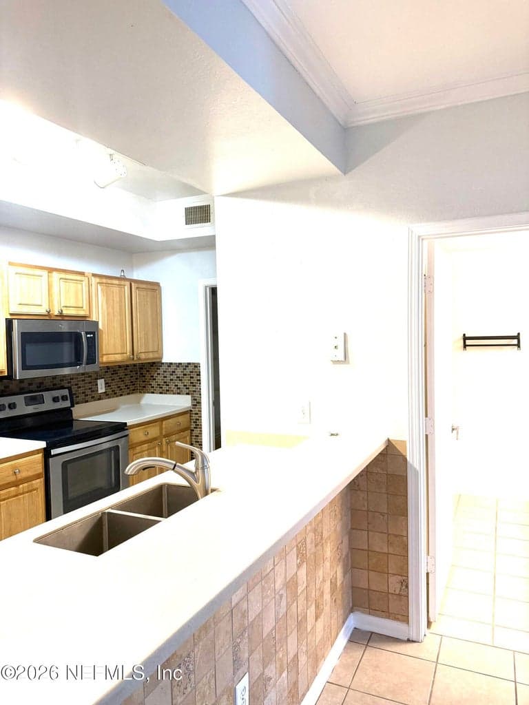 10075 GATE Parkway N 1902, Jacksonville, FL 32246 3