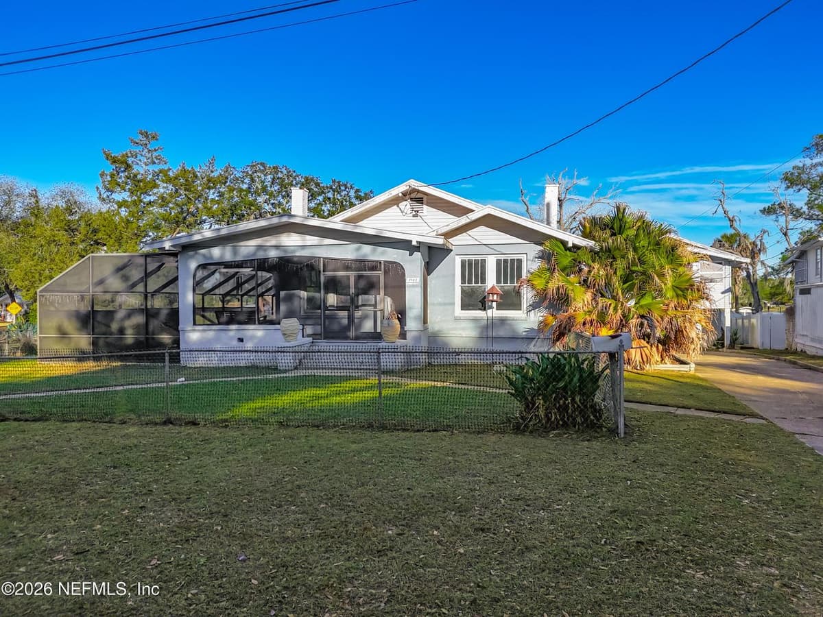 7702 N NORTH SHORE Drive, Jacksonville, FL 32208 3