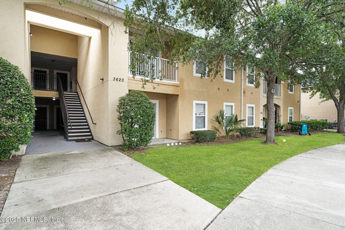 3620 KIRKPATRICK Circle 3, Jacksonville, FL 32210 2