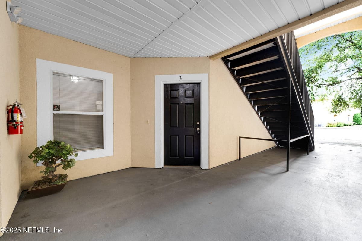 3620 KIRKPATRICK Circle 3, Jacksonville, FL 32210 3
