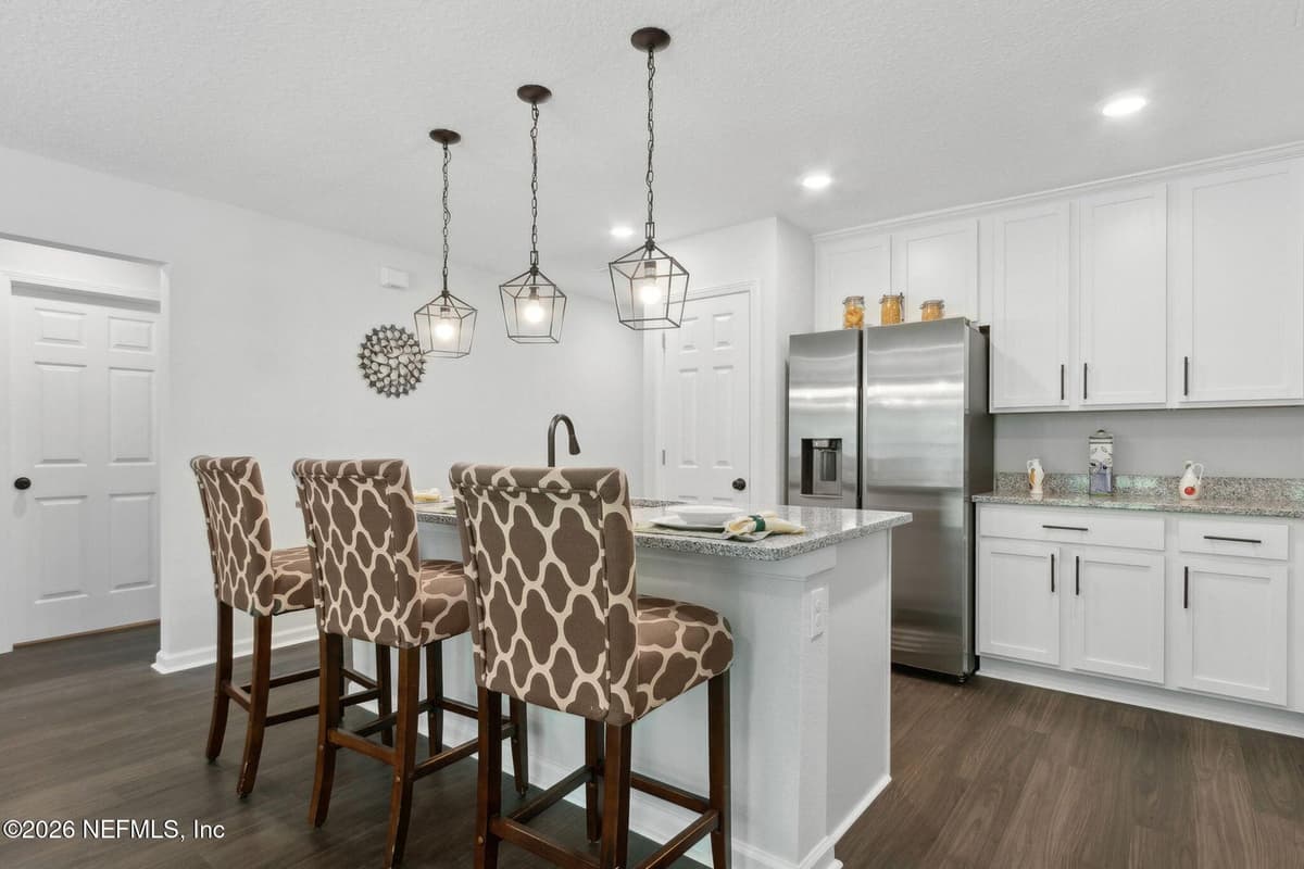 8222 FOXDALE Drive, Jacksonville, FL 32210 3