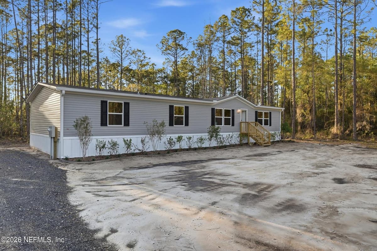 10695 BECKENGER Avenue, Hastings, FL 32145 2